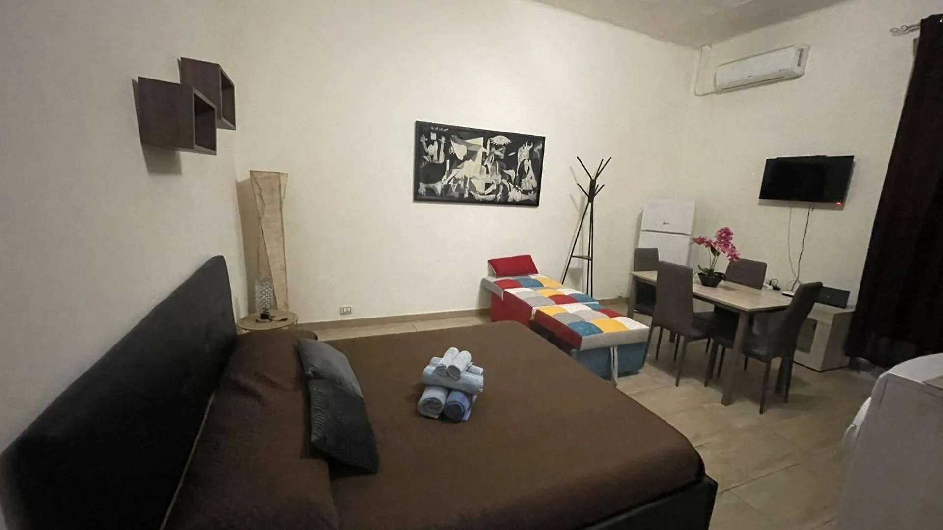 Civico 10 II Apartment Sassari 0*,